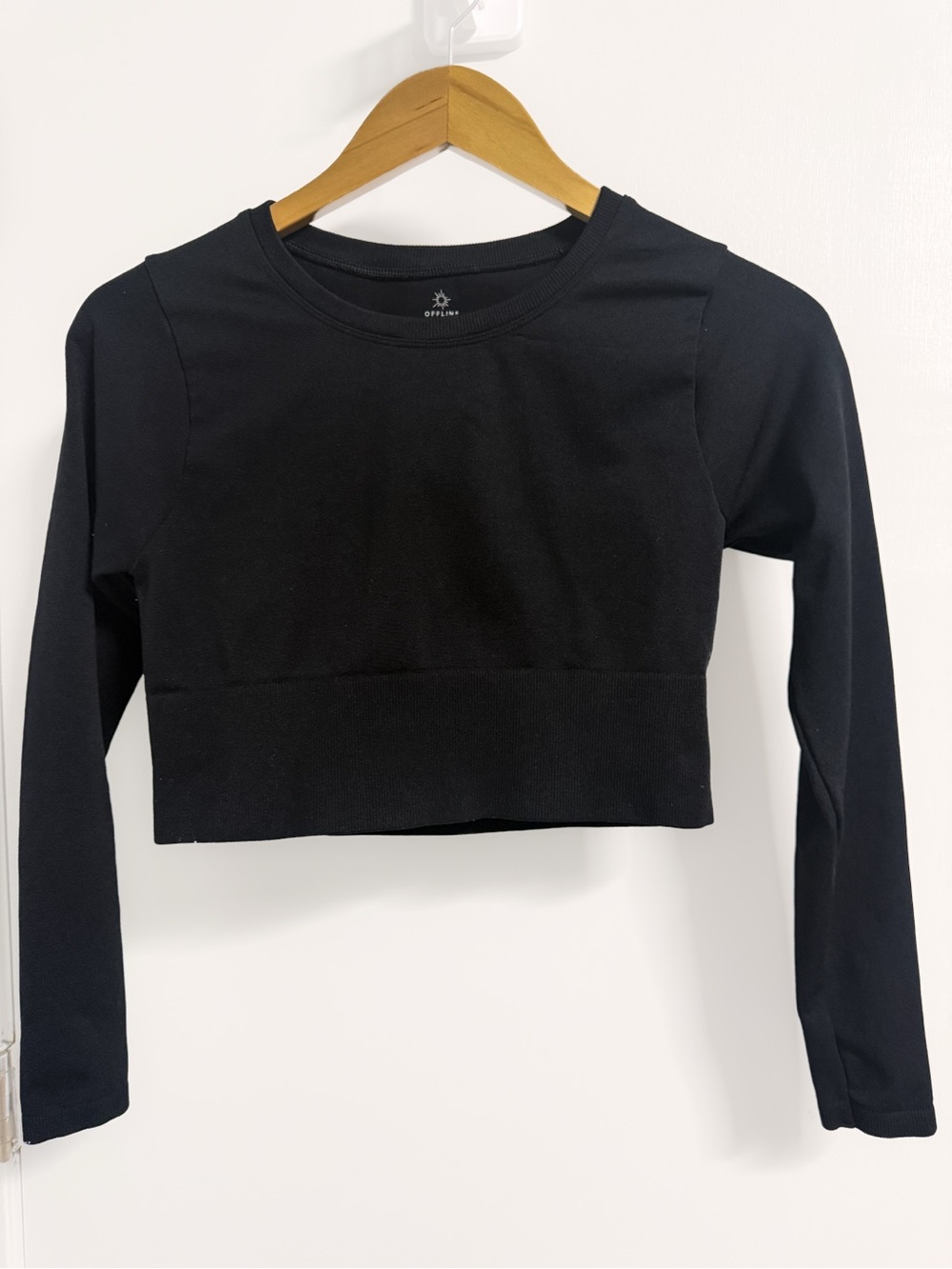 OFFLINE by Aerie Black Long Sleeve Cropped Performance Top S Athletic